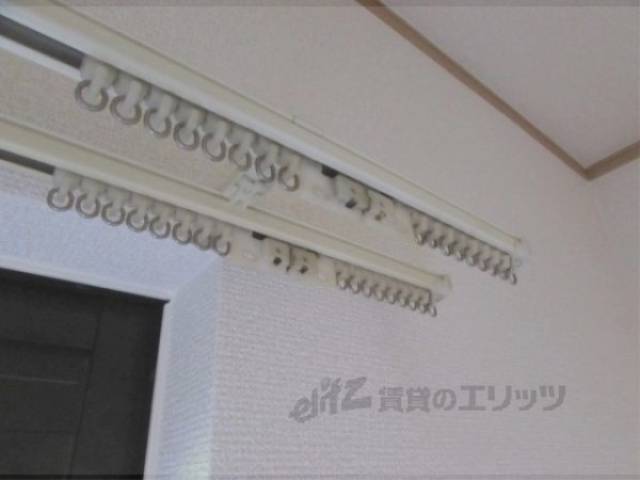カーテンレール