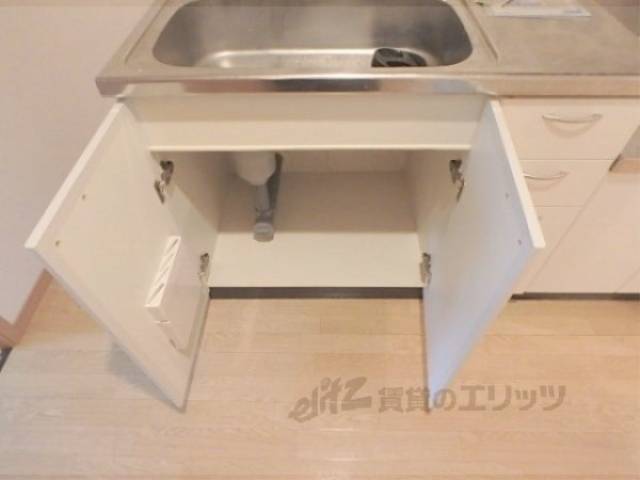 キッチン　下部収納