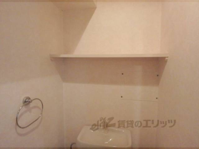 トイレ　収納棚