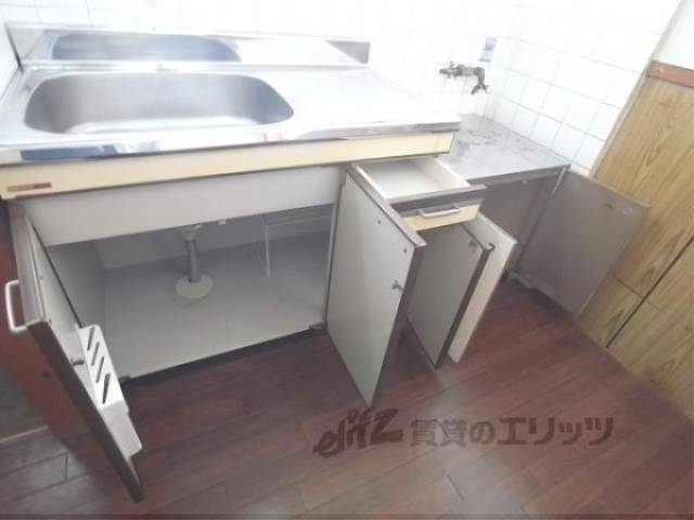 キッチン　収納