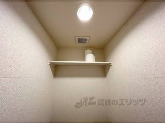 収納　トイレ上