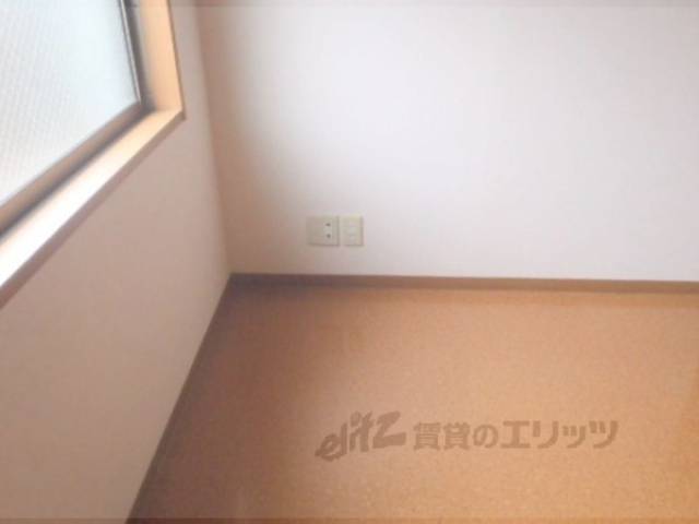 洋室　コンセント