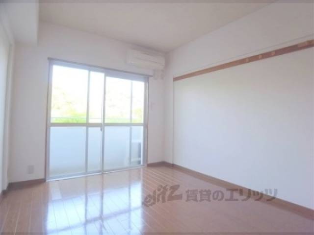 居室　日当りも良好です