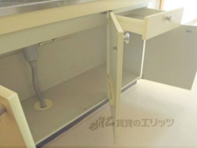 キッチン　キッチン下部収納