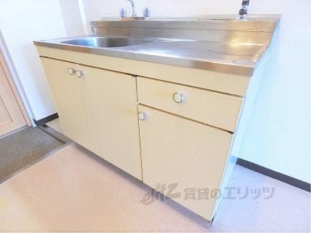 キッチン　下部収納