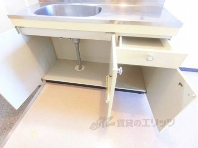 キッチン　下部収納