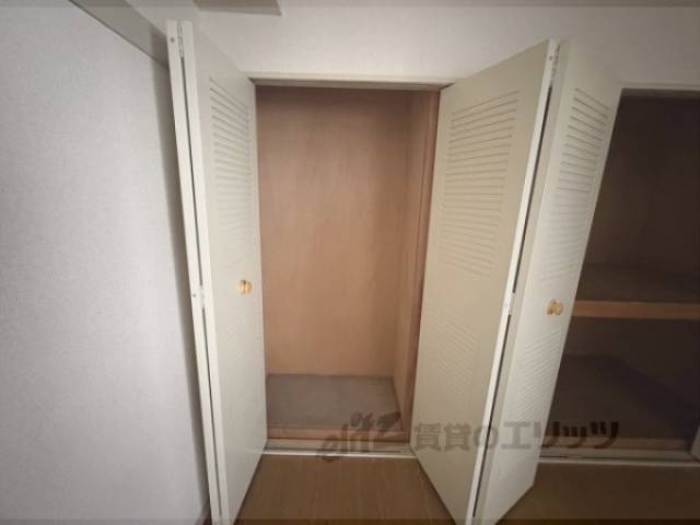 収納　窓