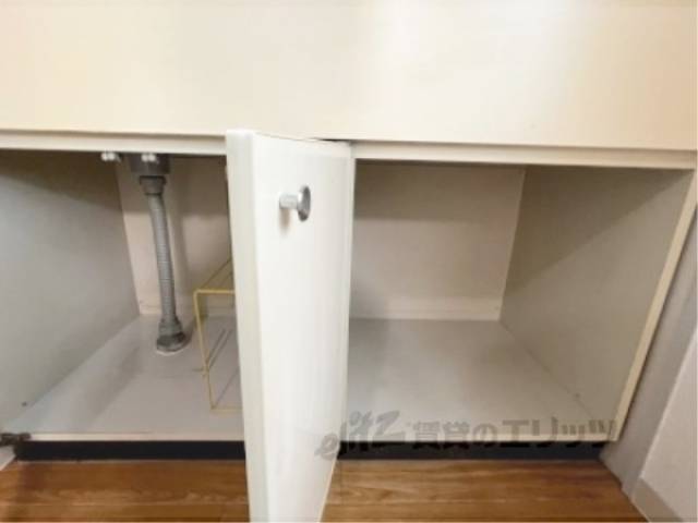 キッチン　収納下部