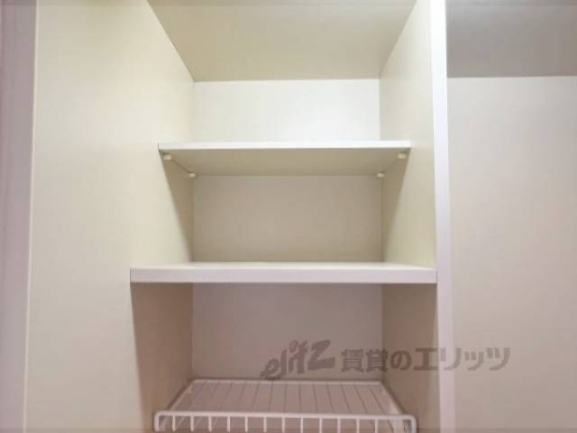 キッチン　収納上部