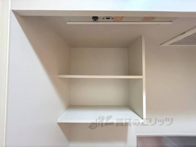 キッチン　上部収納