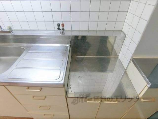 キッチン　コンロ置場