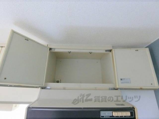 キッチン　上部収納