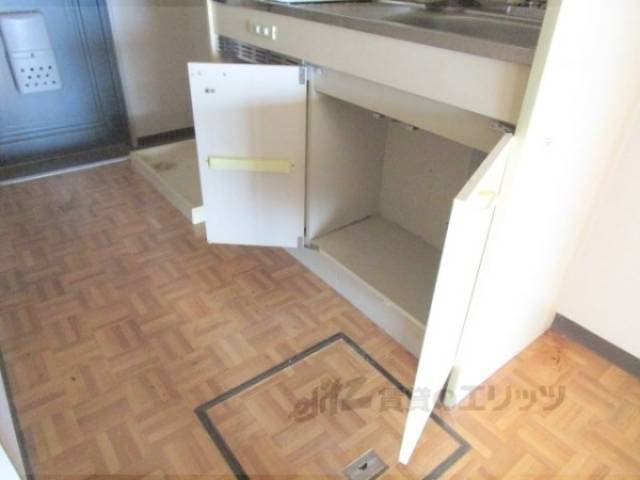キッチン　キッチン下部収納