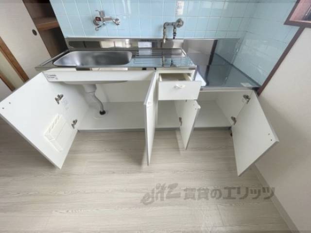 キッチン　下部収納