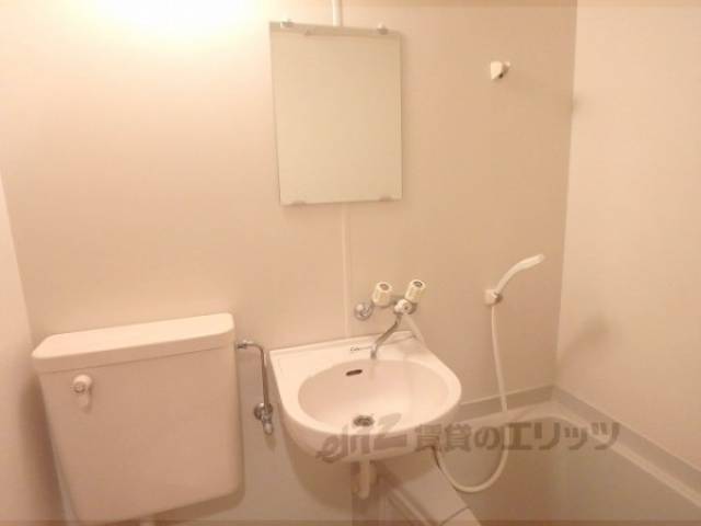 洗面所　収納スペース。