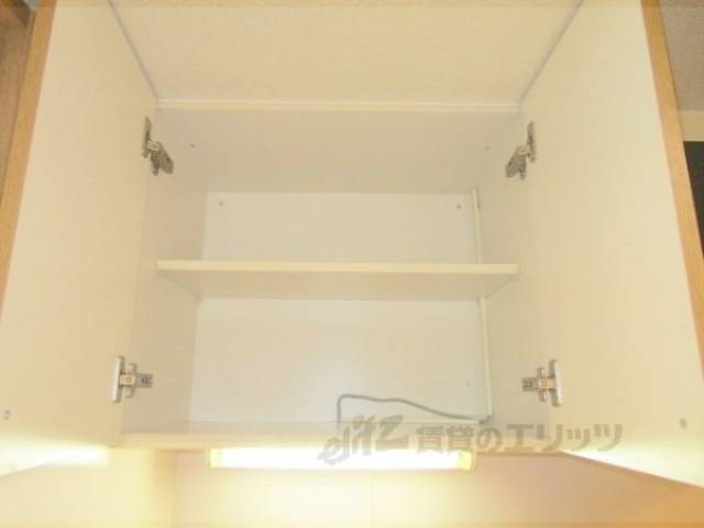 キッチン　収納上部