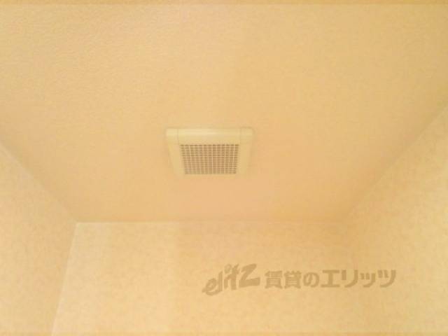 トイレ　換気扇