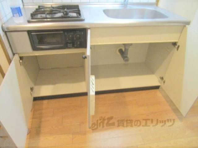 キッチン　下段収納