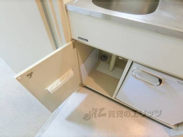 キッチン　下部収納