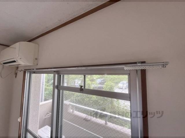 カーテンレール