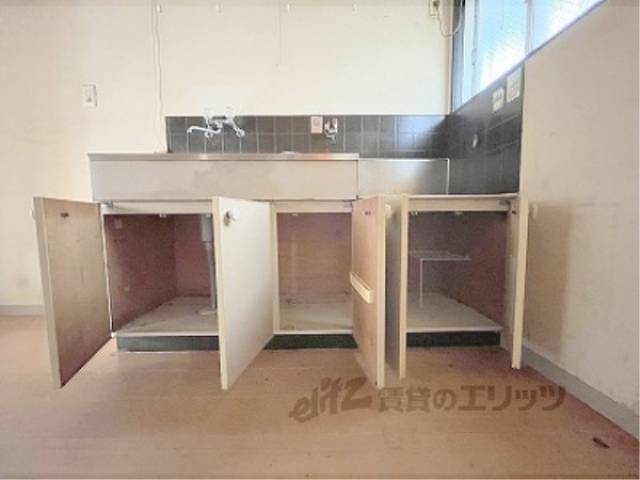 キッチン　キッチン下部収納