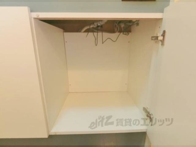 収納　キッチン下収納