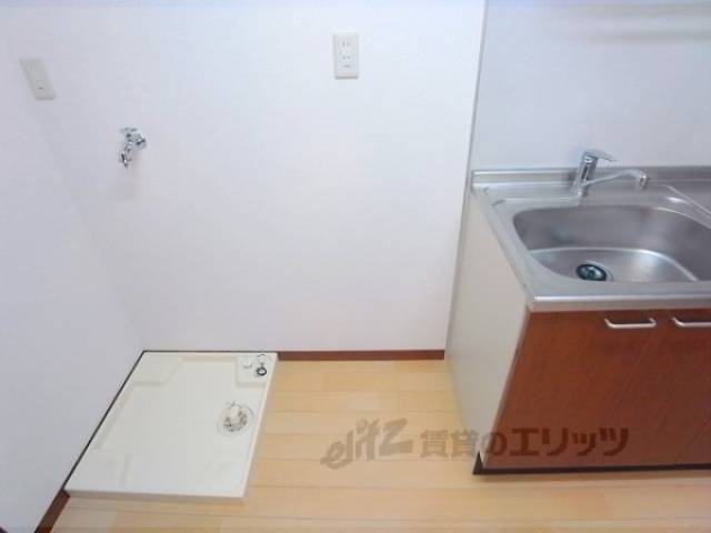 冷蔵庫置場　キッチン台の横に冷蔵庫が置けます。