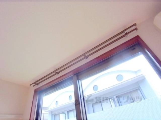 カーテンレール