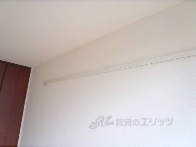 ハンガー掛け　上着の整理に便利です。