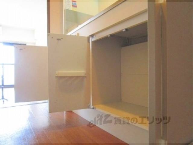 キッチン　シンク下収納