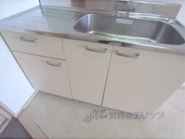 キッチン　下部収納