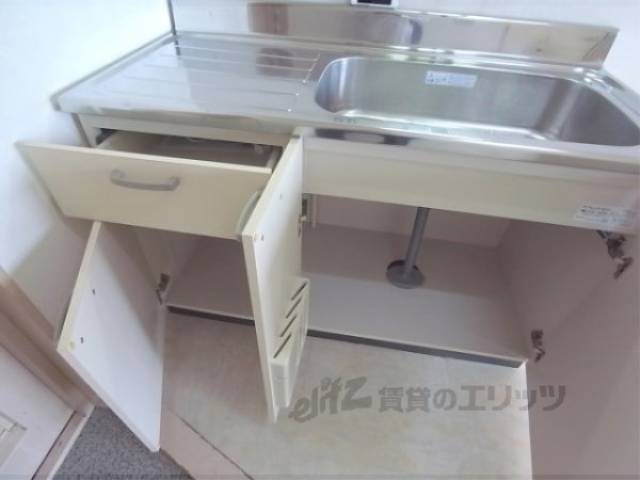 キッチン　下部収納