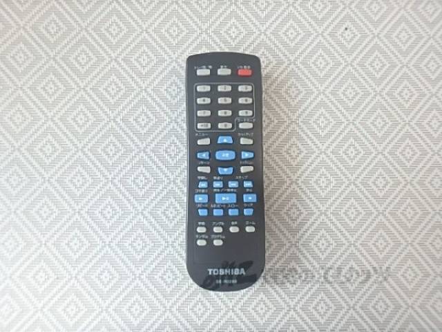 テレビのリモコン