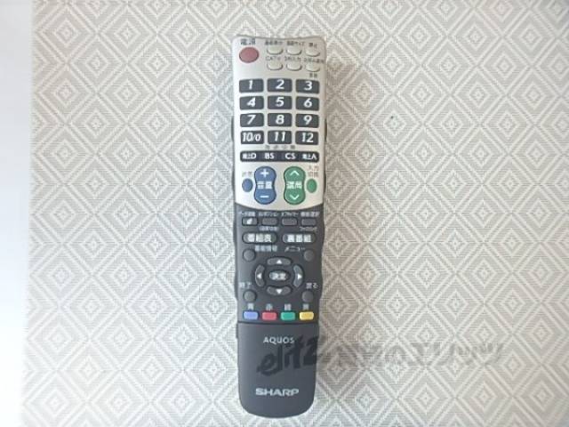 テレビのリモコン