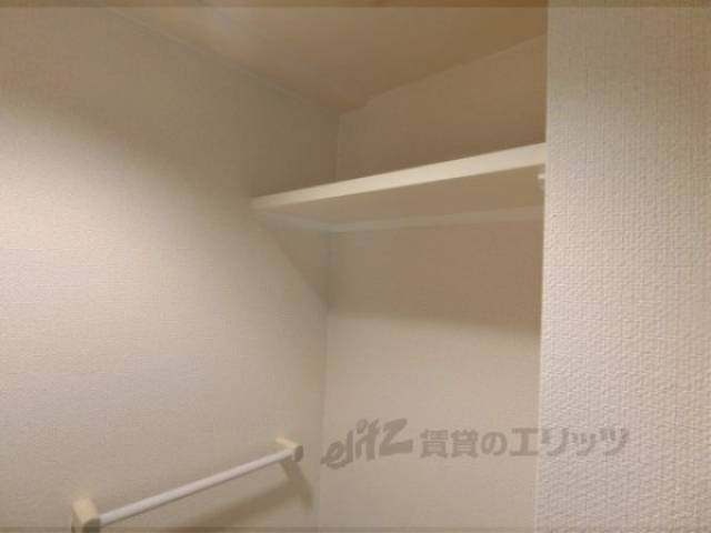 トイレ　収納棚