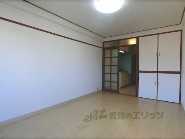 洋室　広さもちょうど良いですよ。