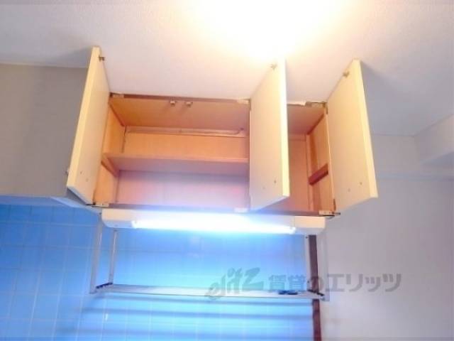 キッチン　上部棚