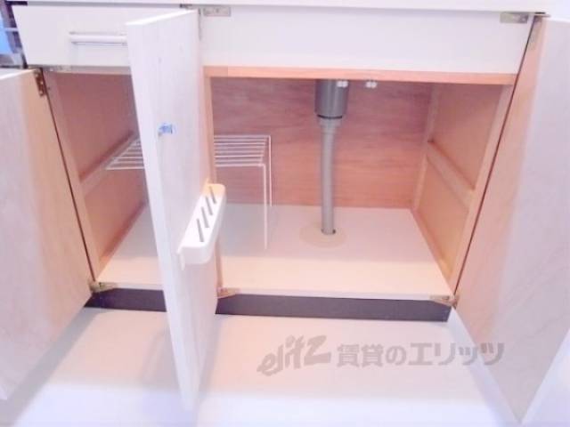 キッチン　下部収納