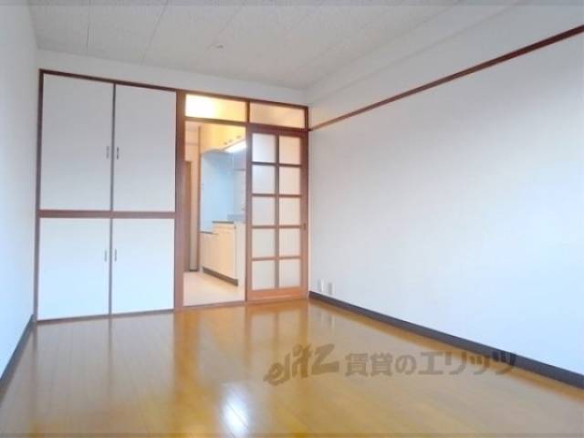 洋室　陽もよく入ります