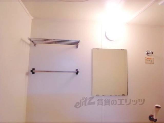 ユニットバス　鏡