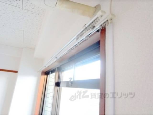 カーテンレール