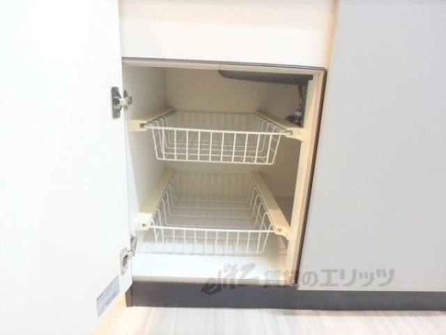 キッチン　下部収納