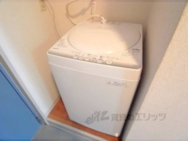 洗濯機置場　洗濯機