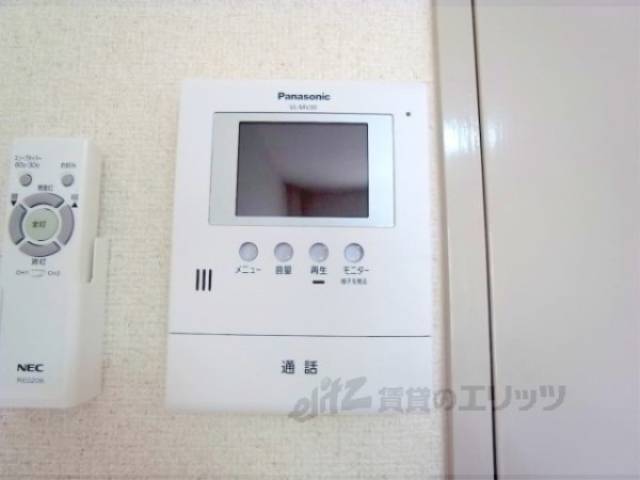 ドアフォン（ＴＶ含）　訪問者を確認できるので安心ですね。