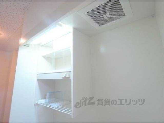 キッチン　キッチン上部収納　食器収納などお好きにご利用下さい。