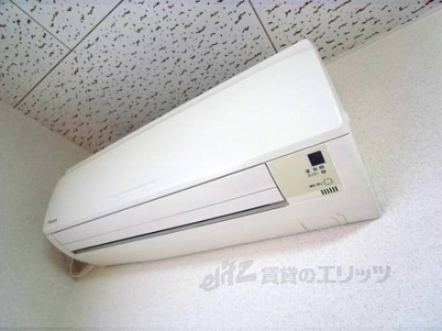 エアコン　きれいなエアコン備え付けです。