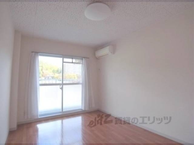 洋室　一人暮らしには程よい広さです。