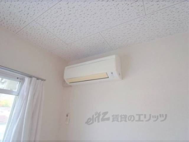 エアコン　新し目のエアコンです。