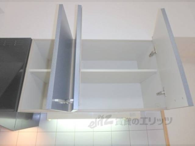 キッチン　収納上