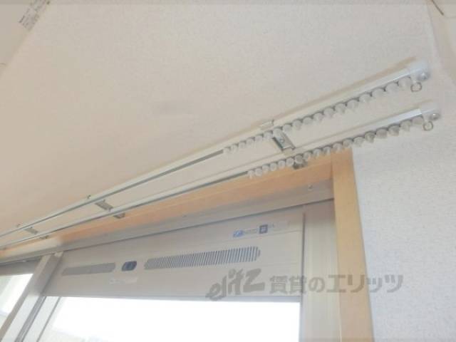 カーテンレール